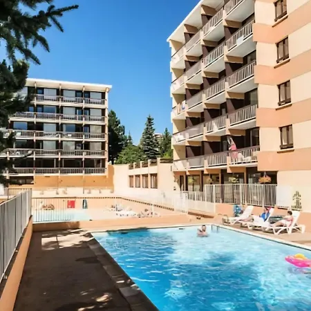 Aux Pieds Apartment