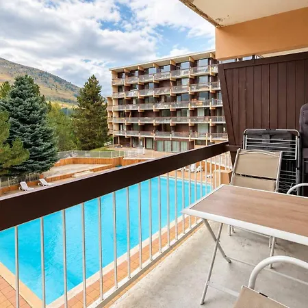 Aux Pieds Apartment *